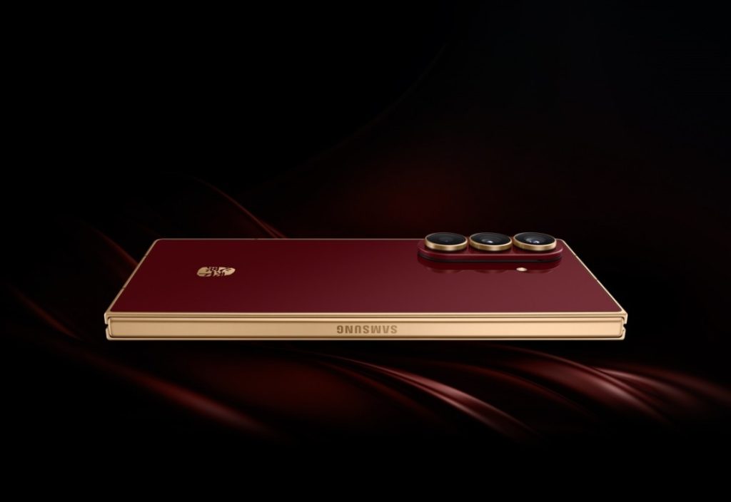 Новый Samsung W26: что это за смартфон, который работает без сети