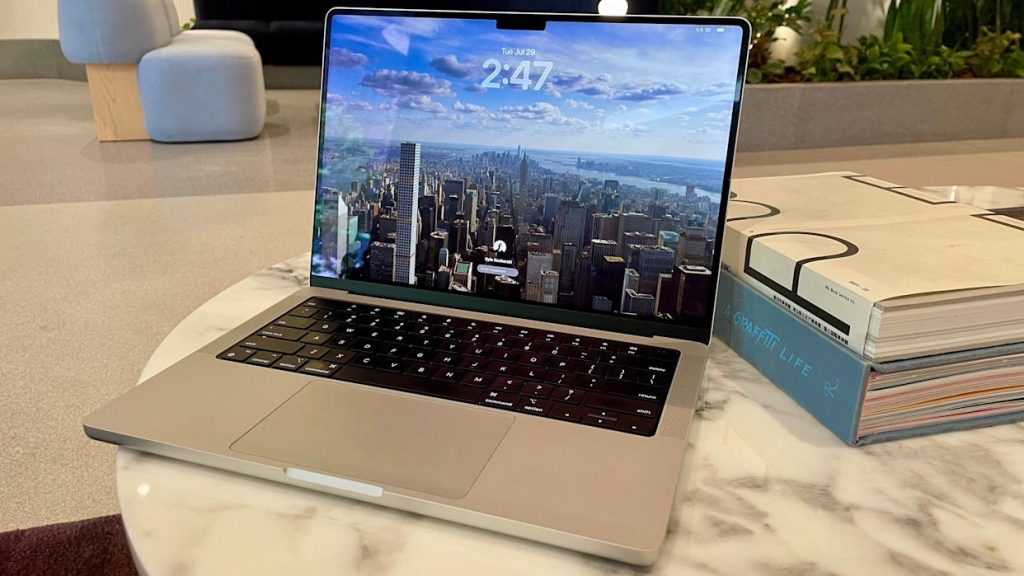 Apple M6 MacBook Pro с сенсорным экраном: дата выхода, характеристики и цена