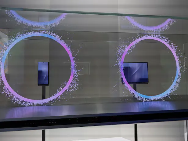 Новый Samsung Tri-Fold - смартфон, который складывается втрое: цена, характеристики