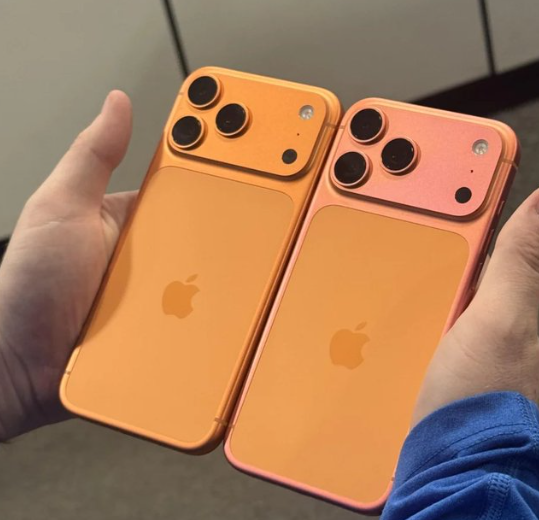 Почему оранжевый iPhone 17 Pro Max становится розовым, в чем причина и как этого избежать: объяснение Apple