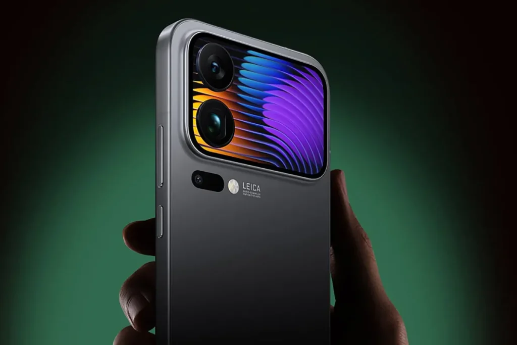 Xiaomi 17 Ultra получит улучшенную камеру, но лишится дополнительного экрана: когда стартуют продажи