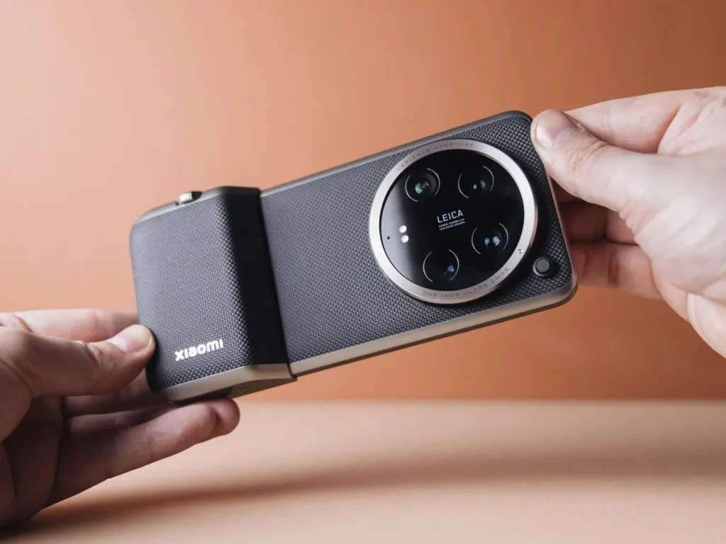 Что купить вместо iPhone 17 Pro Max: модели с мощной батареей и цены на них в Украине