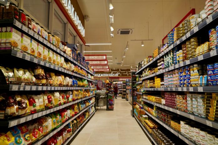 Круглосуточные супермаркеты на Троещине: полный список адресов, где можно зарядить гаджеты