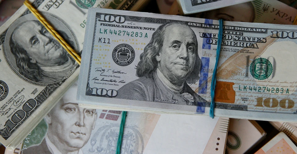 Почему падает доллар в Украине: что происходит с курсом и какие прогнозы дают банки