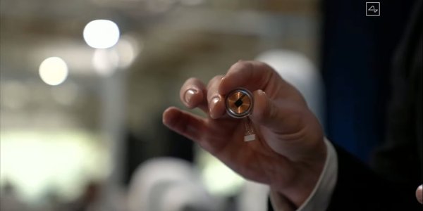 Мозговые импланты Neuralink выйдут на массовый рынок уже в 2026 году: что известно