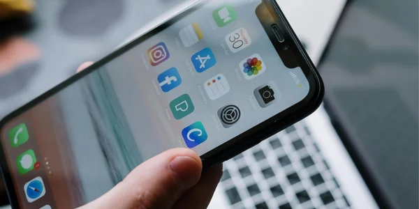Как ускорить смартфон Android и iOS: что делать, если телефон стал тормозить