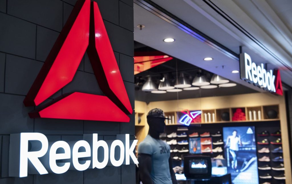 Reebok уходит из Украины: причина, сроки, когда закроются магазины и что будет с брендом