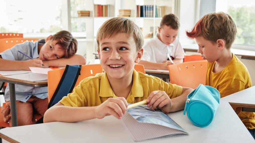 Когда весенние каникулы 2026 в Украине и где отдых продлится дольше: сроки, даты