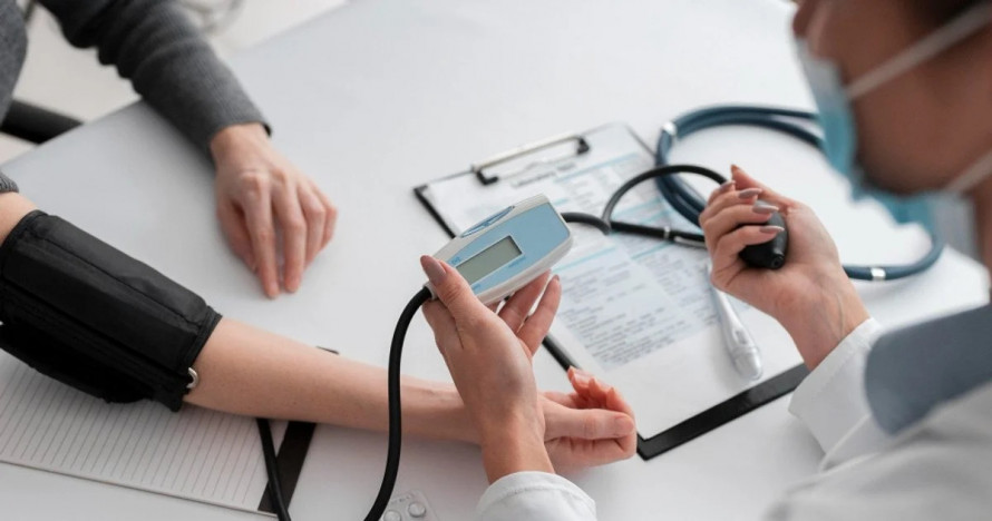 2 тыс. грн на медобследование в ПриватБанке: инструкция, как получить без «Дії»