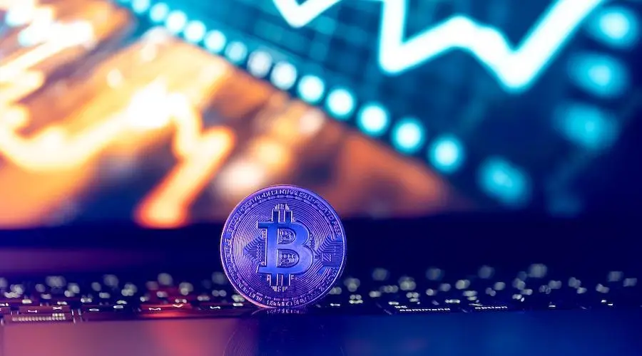 Биткоин упал на фоне заявлений США о пошлинах: причина, курс BTC, Ethereum и других криптовалют сегодня 23 февраля 2026 Биткоин упал на фоне заявлений США о пошлинах: причина, курс BTC, Ethereum и других криптовалют сегодня 23 февраля 2026