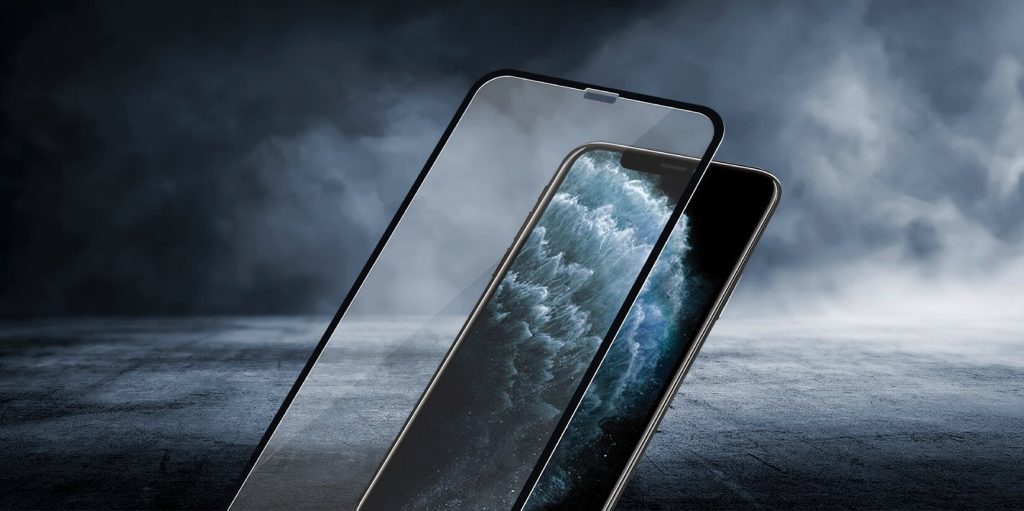 Защитное стекло или пленка: что лучше выбрать для смартфона в 2026 году Защитное стекло или пленка: что лучше выбрать для смартфона в 2026 году