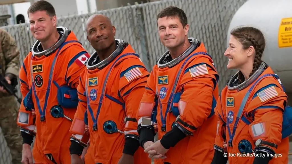 Миссия Артемида II: установлен новый рекорд полета от Земли. Онлайн-трансляция