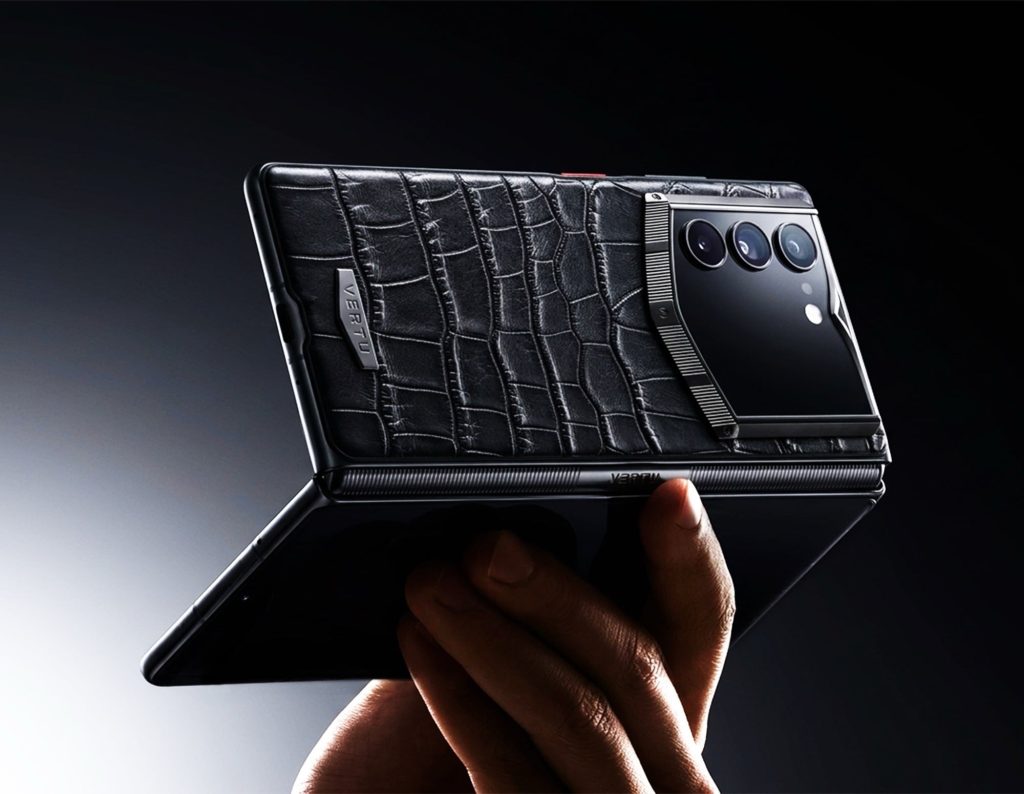 Alphafold от Vertu: складной смартфон с ИИ и ценой элитного автомобиля, характеристики, сколько стоит
