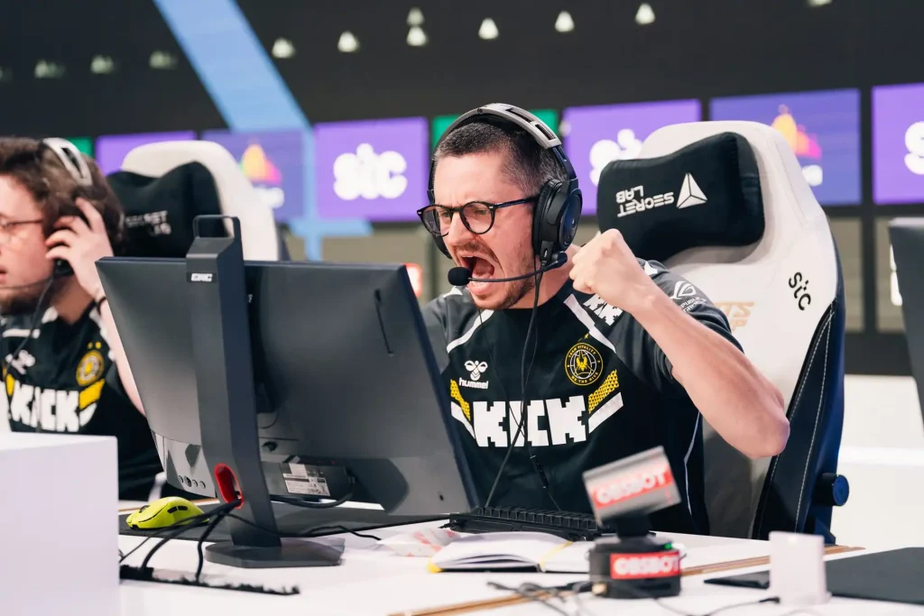 Что такое Major в CS2: главные турниры и призовые Что такое Major в CS2: главные турниры и призовые