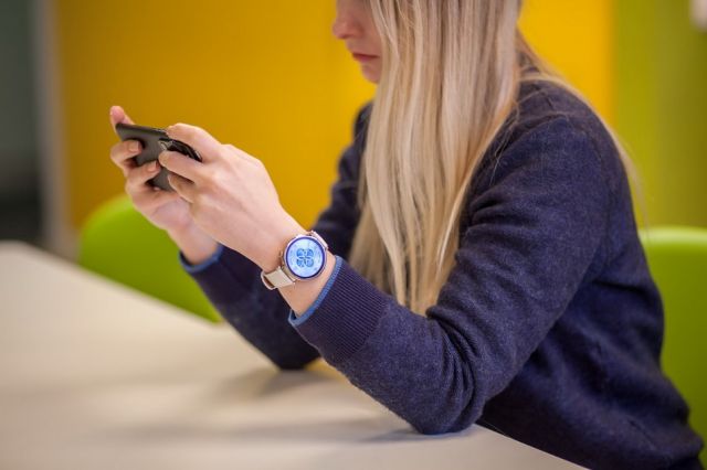 Как подключить Huawei Watch к смартфону Android и iPhone