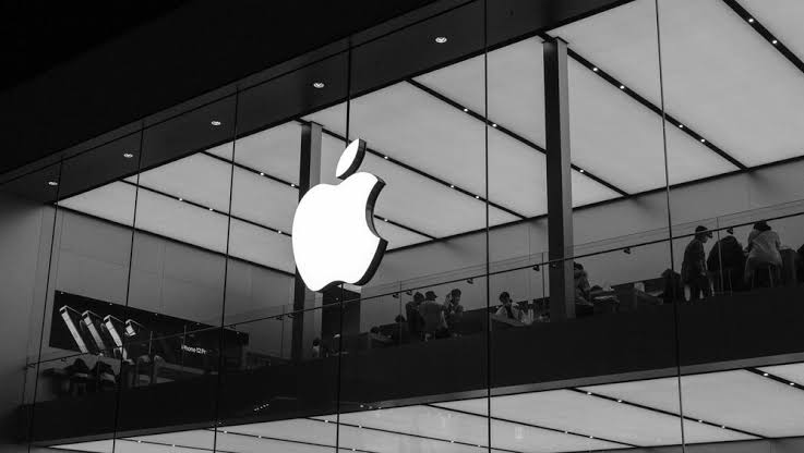 История Apple: ключевые моменты с 1976 до 2026 года