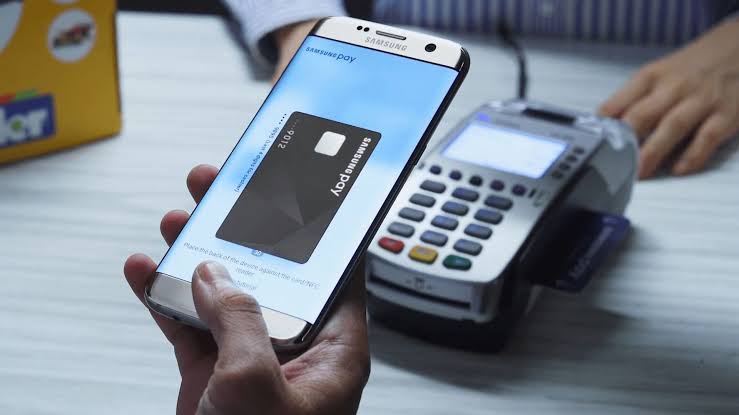 Как настроить Samsung Wallet: карты и документы