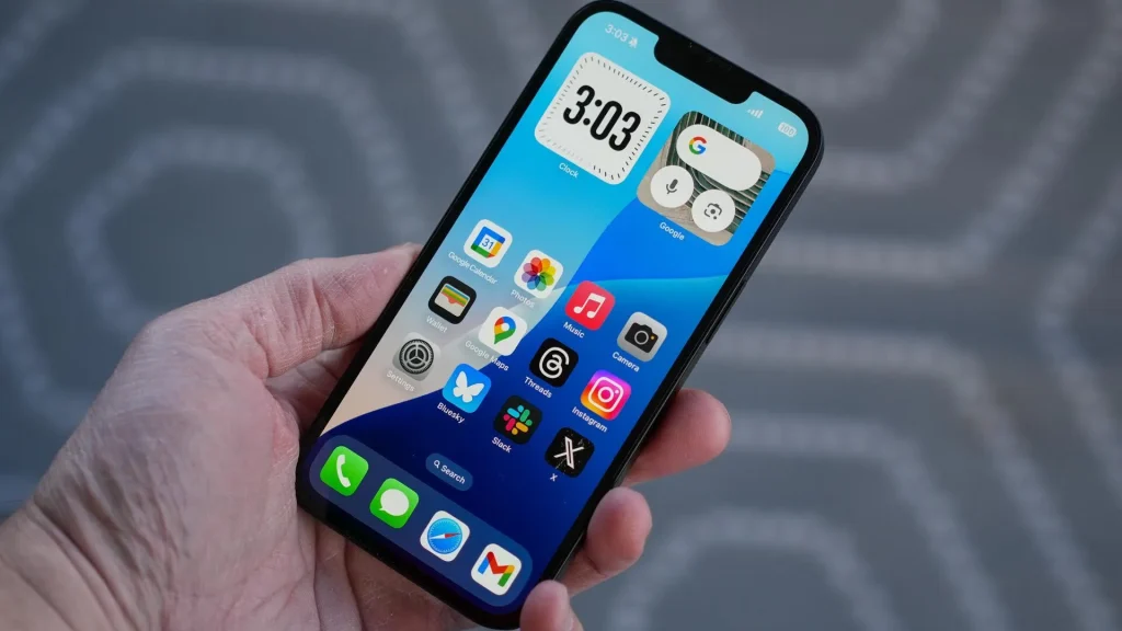 iPhone 16e