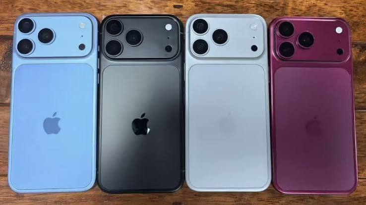 iPhone 18 Pro Max против iPhone 17 Pro Max: главные отличия двух флагманов, сравнение и цена
