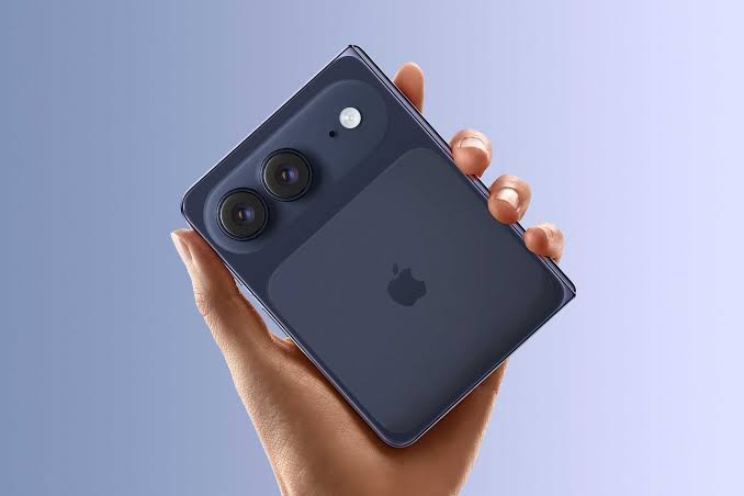 Цена iPhone Ultra может приблизиться к $3000 в максимальной версии: сколько будет стоить складной смартфон Apple